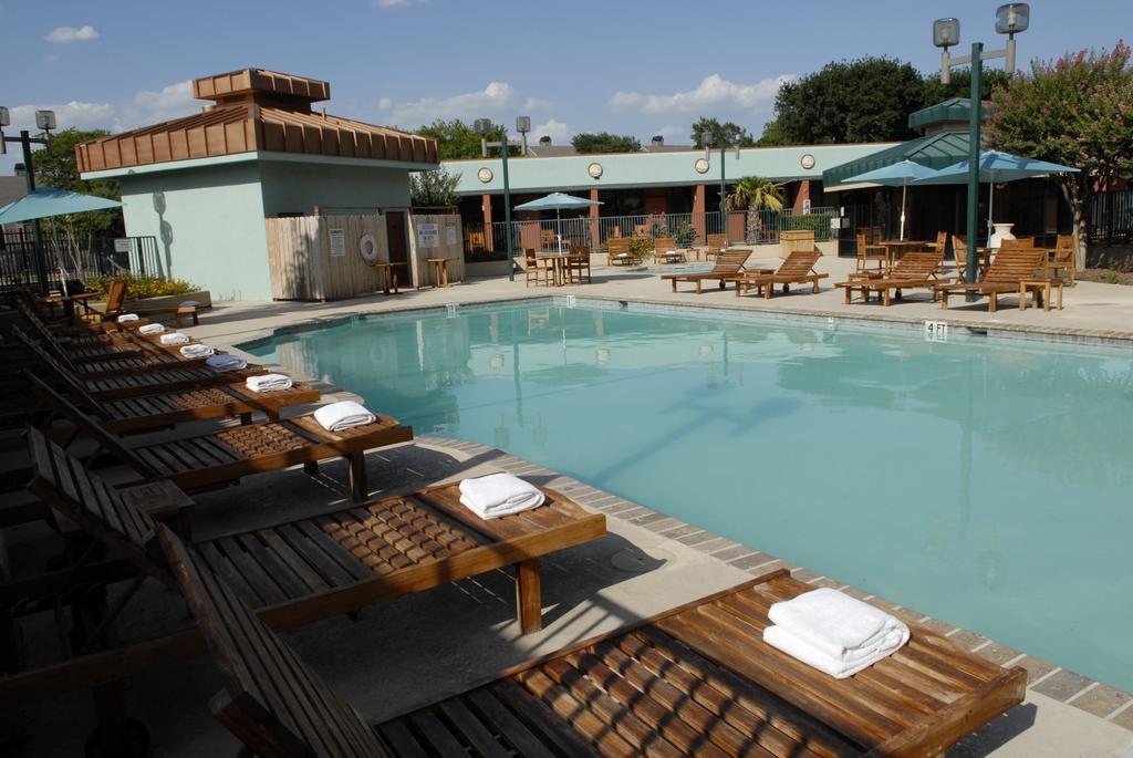 Wyndham Garden Hotel Austin Exterior foto